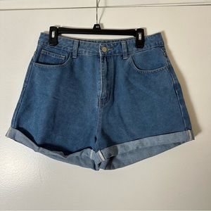 🍀BUNDLE DEAL SHEIN Women’s Blue Denim Shorts No Rips - Size Large (8/10)
